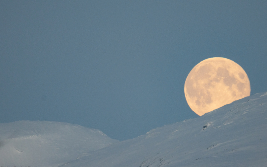 Der erste Mond des Jahres